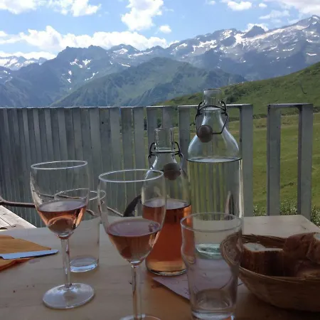 Les Jardins Du Casino T2 Bis- 4 Personnes-tarif Cures Apartment Bagneres-de-Luchon
