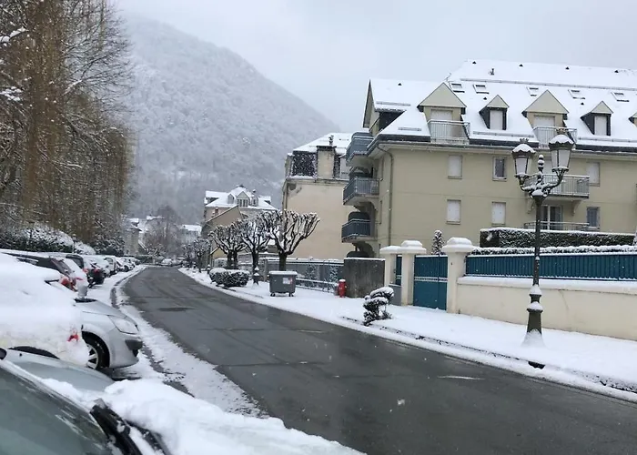 Les Jardins Du Casino T2 Bis- 4 Personnes-tarif Cures 650euros Appartement Bagnères-de-Luchon