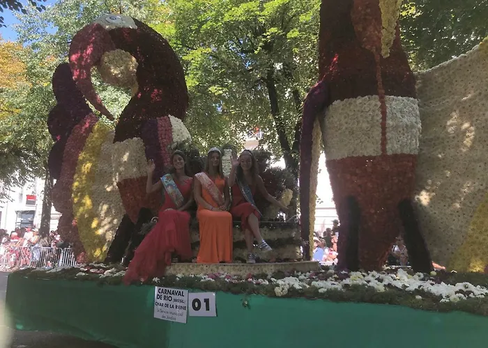 Les Jardins Du Casino T2 Bis- 4 Personnes-tarif Cures 650euros * Bagnères-de-Luchon